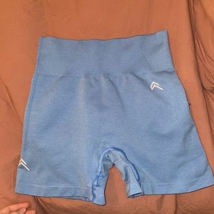 Effortless seamless short